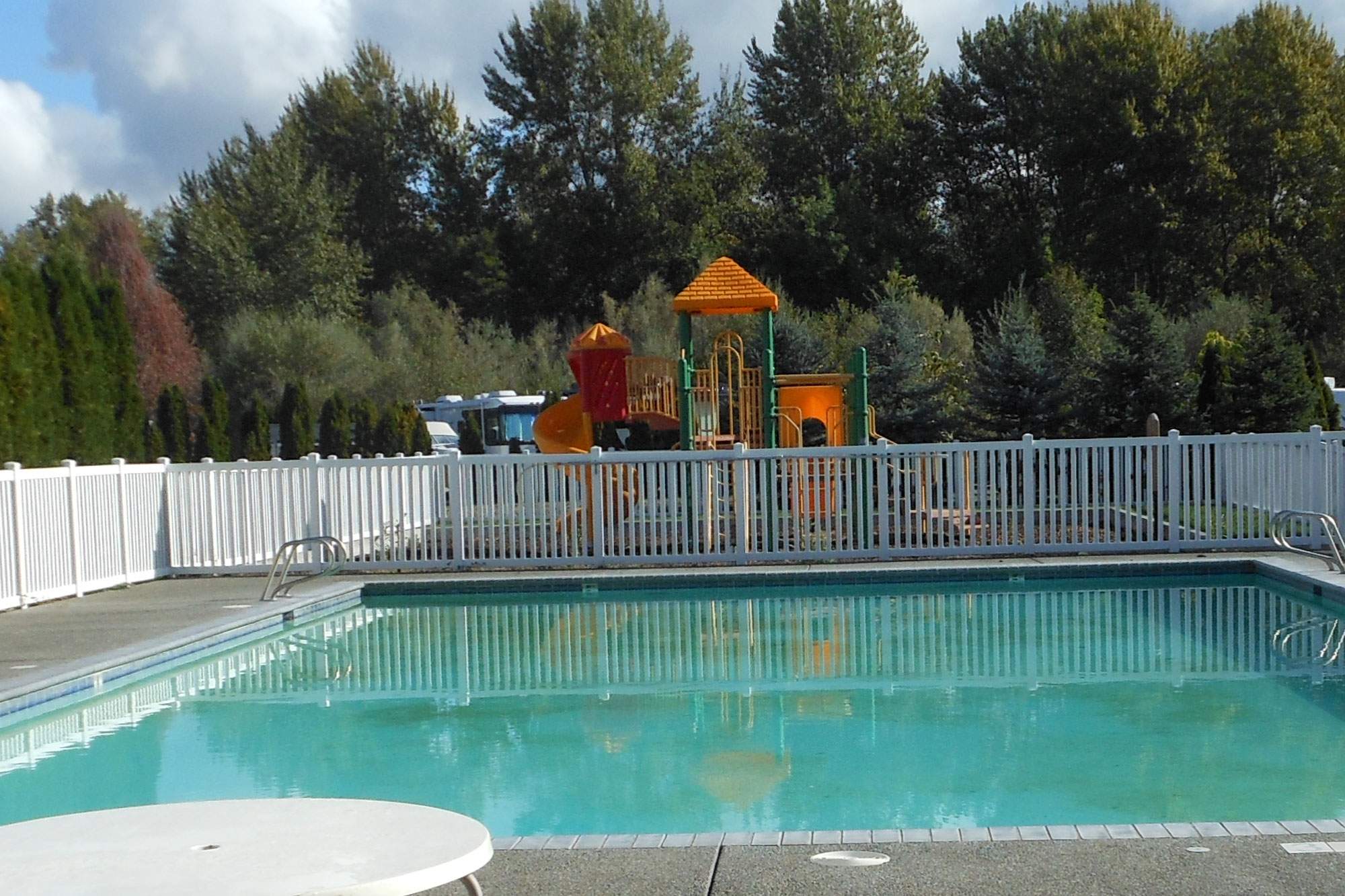 amenities_page_banner San Estates